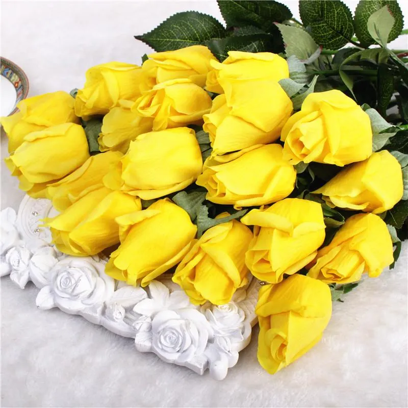 11pcs Artificial Realistic Rose Bouquet