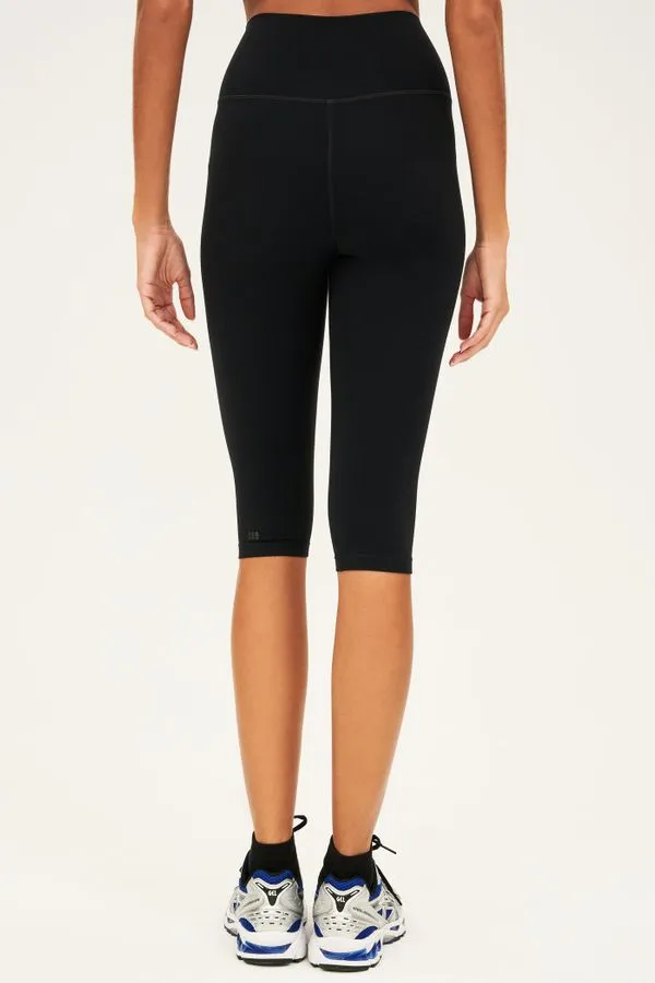 Airweight High Waist Capri