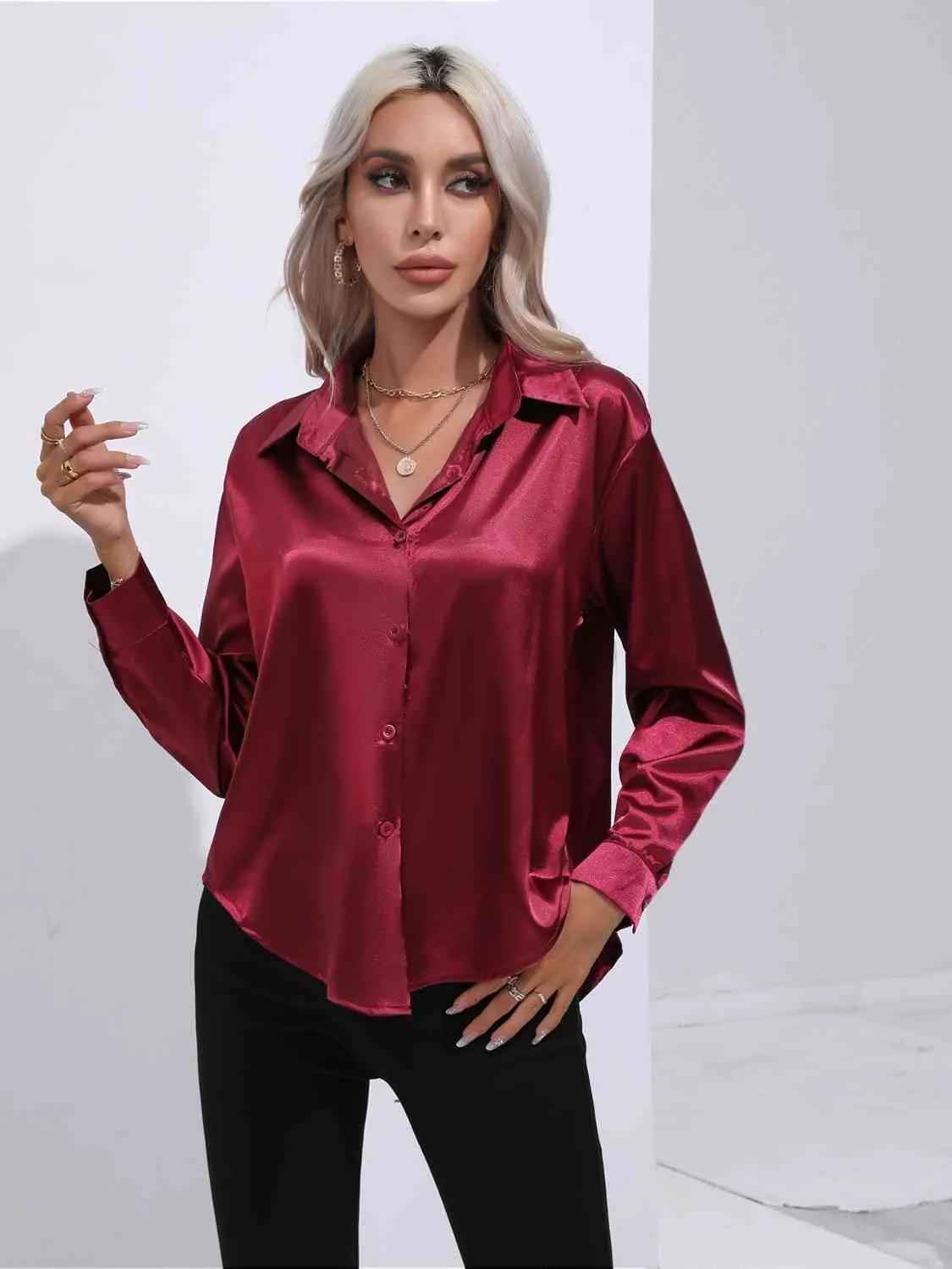 Collared Neck Buttoned Long Sleeve Shirt