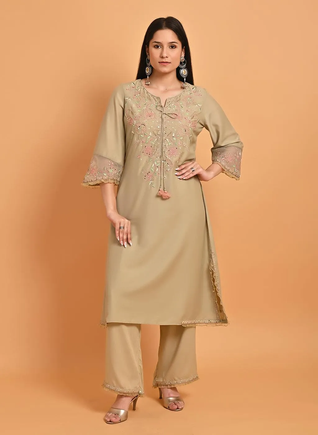 Green Silk Kurta Set with Elegant Embroidery