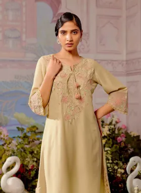 Green Silk Kurta Set with Elegant Embroidery