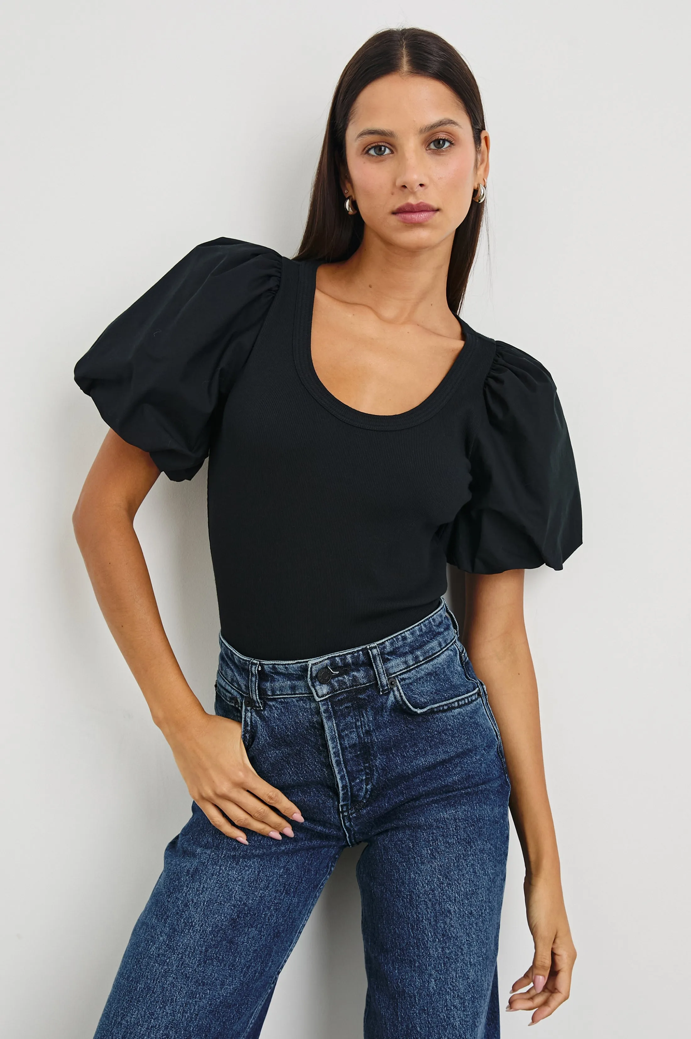 HALLIE TOP - BLACK