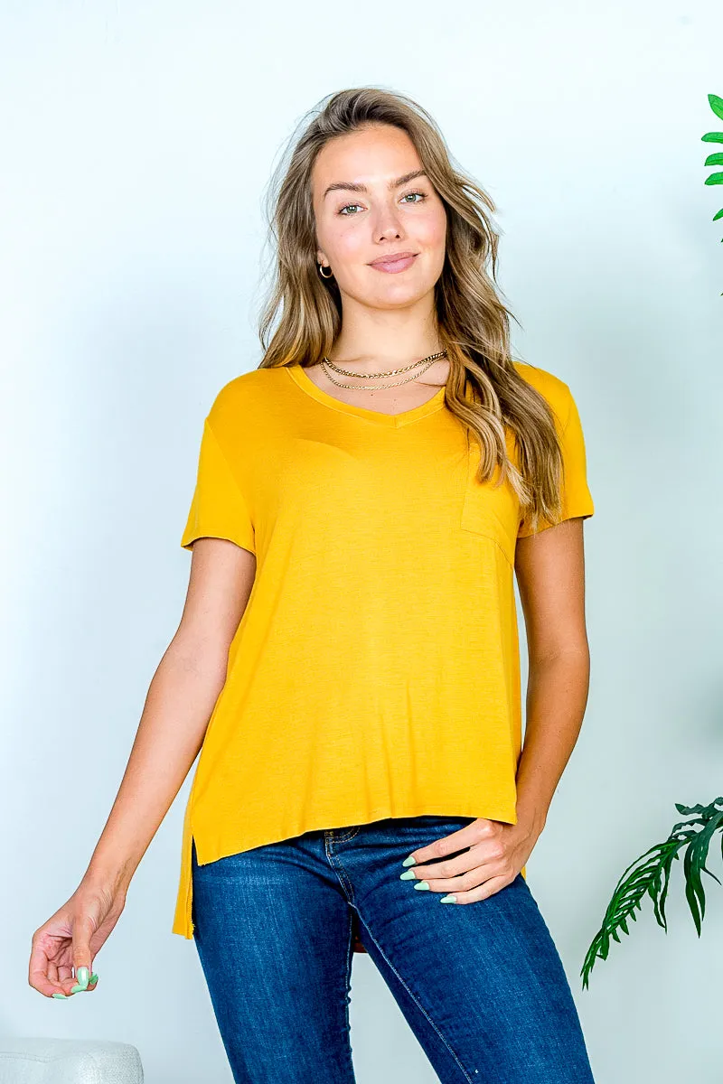 High Low V Neck T-Shirt with Short Sleeves and Patch Pocket (HT9314)